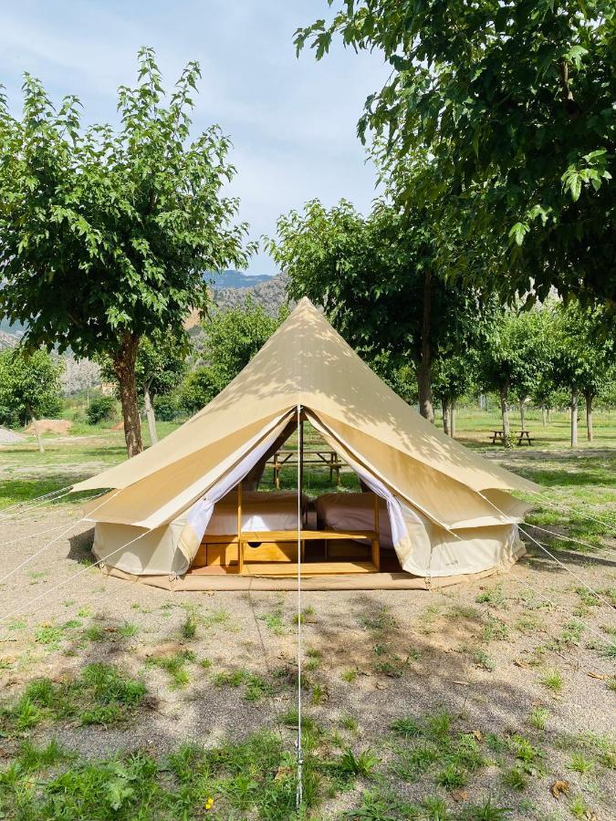 Camping Oliana Esterno foto