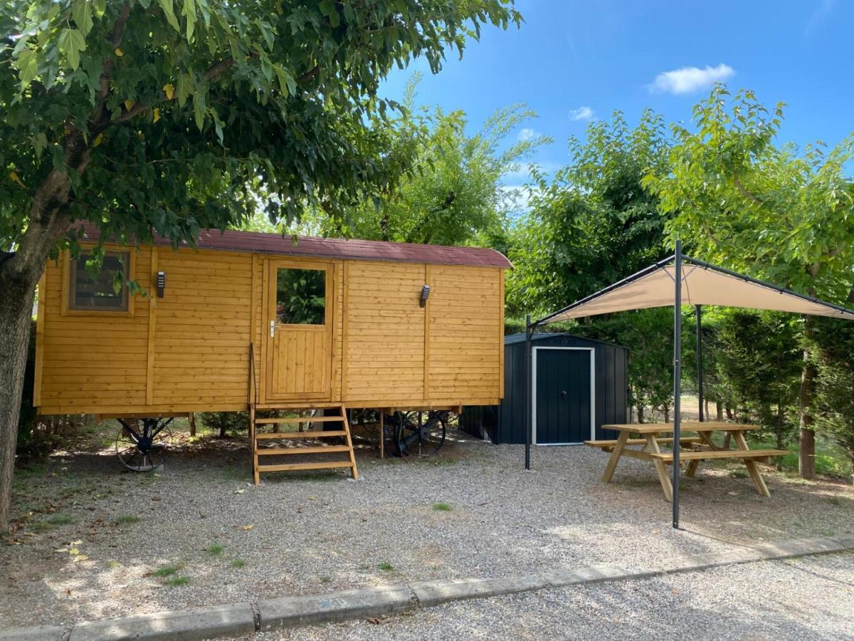 Camping Oliana Esterno foto