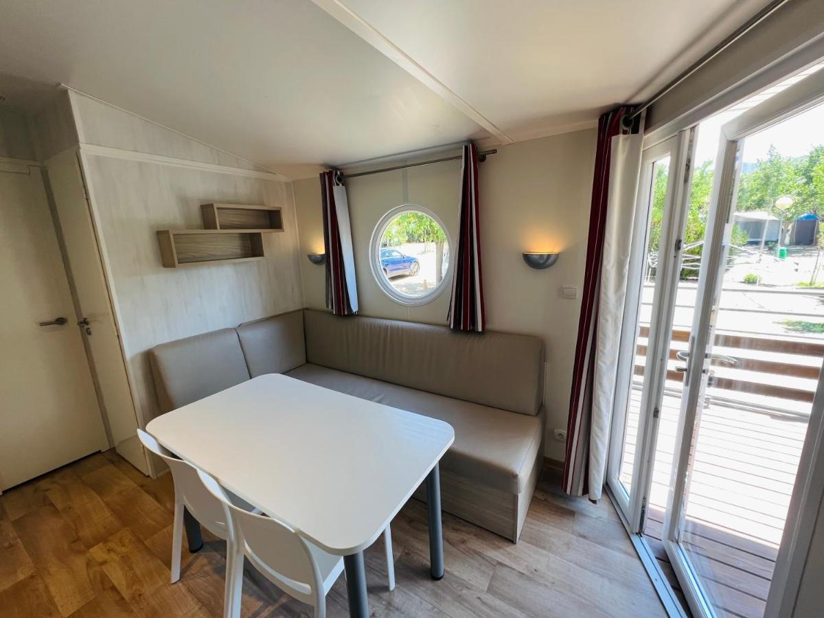Camping Oliana Esterno foto