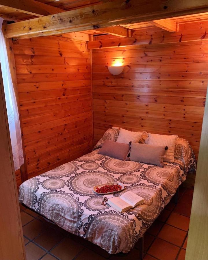 Camping Oliana Esterno foto